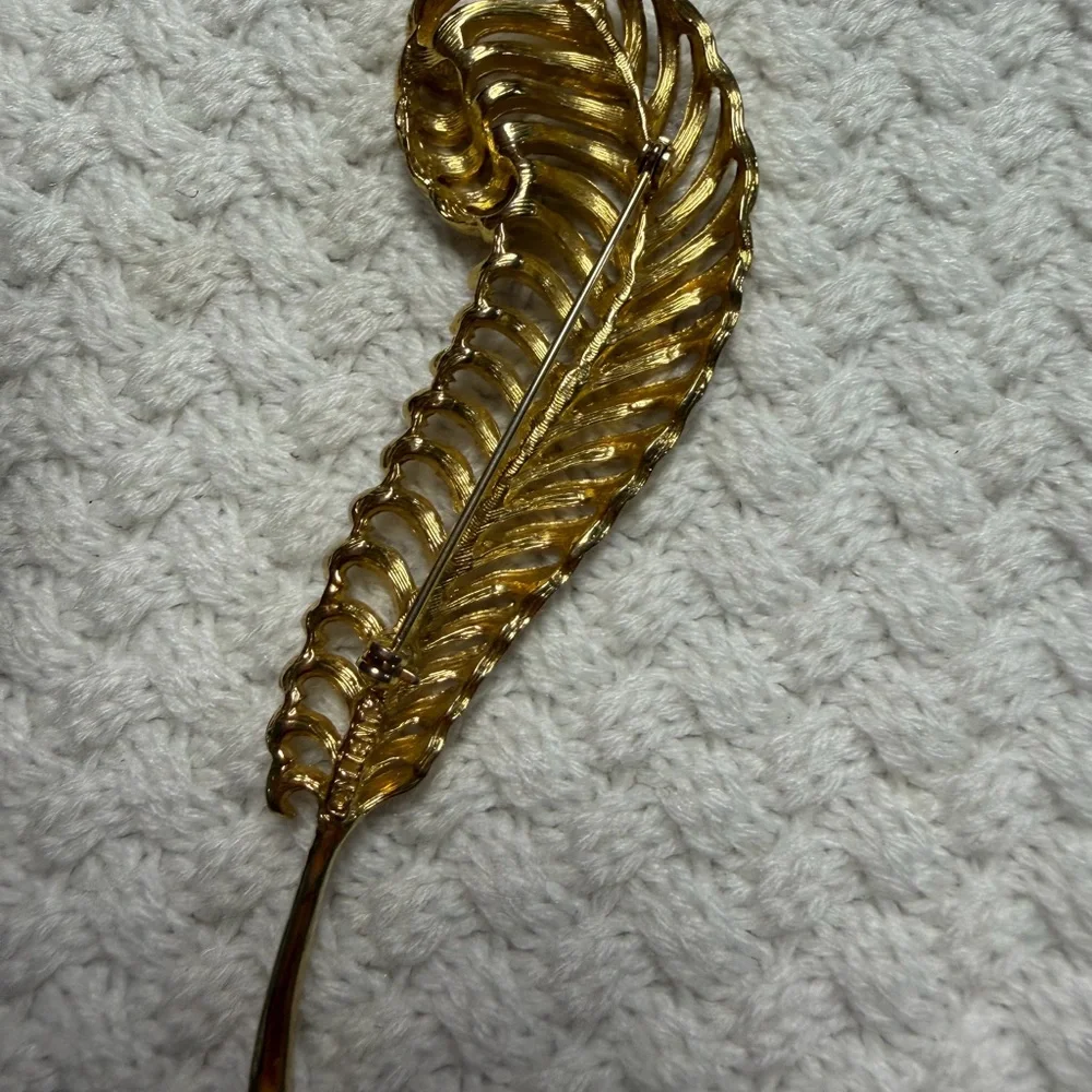 Gold Leaf Design Brooch